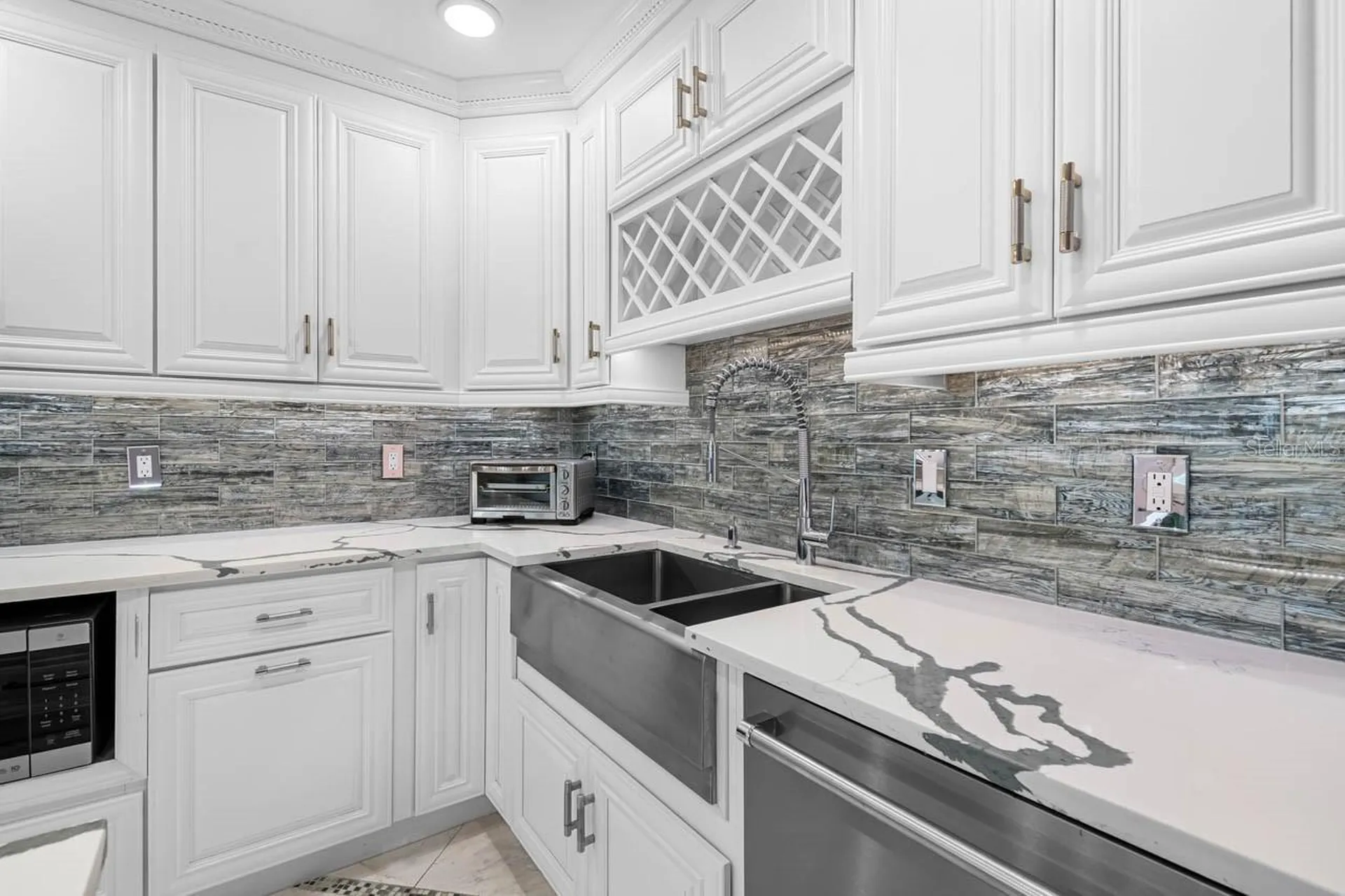 2343 Glenmore Circle Sun City Center FL 33573