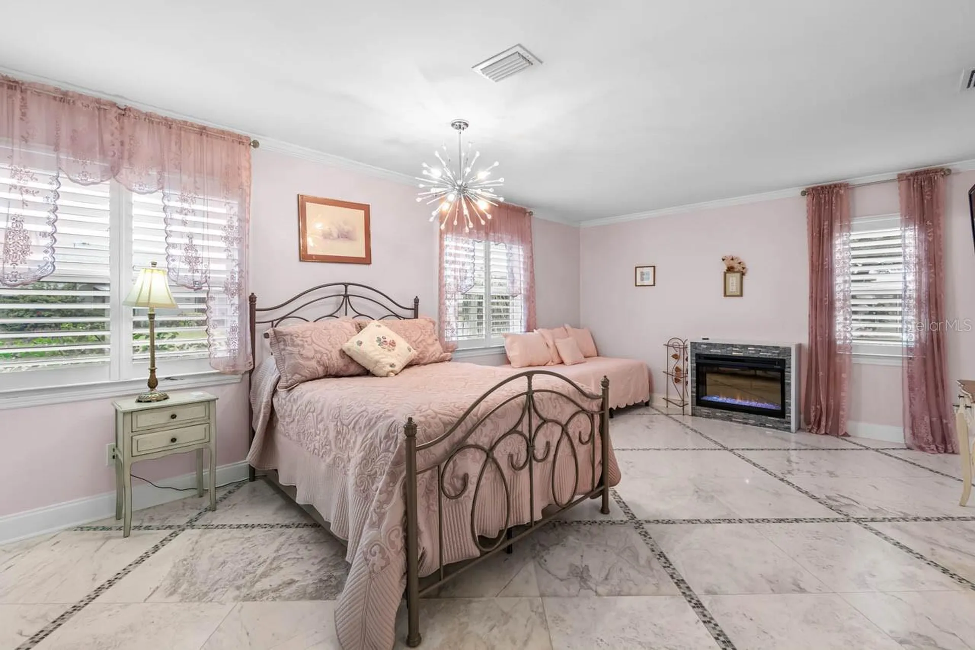 2343 Glenmore Circle Sun City Center FL 33573