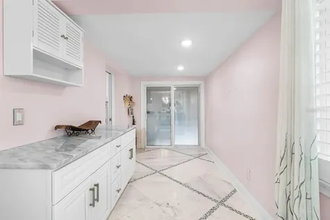 2343 Glenmore Circle Sun City Center FL 33573