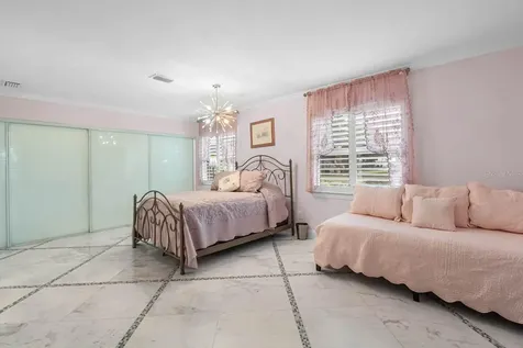 2343 Glenmore Circle Sun City Center FL 33573