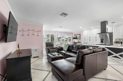2343 Glenmore Circle Sun City Center FL 33573
