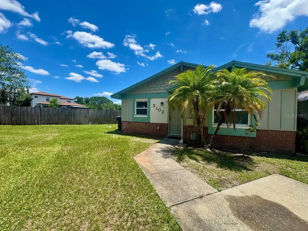 5102 Lawnton Court Tampa FL 33624