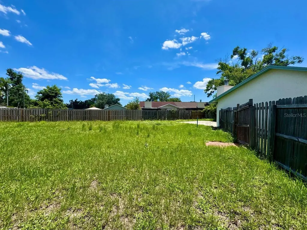 5102 Lawnton Court Tampa FL 33624