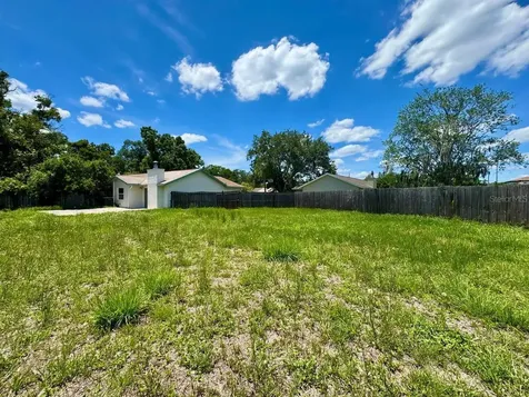 5102 Lawnton Court Tampa FL 33624