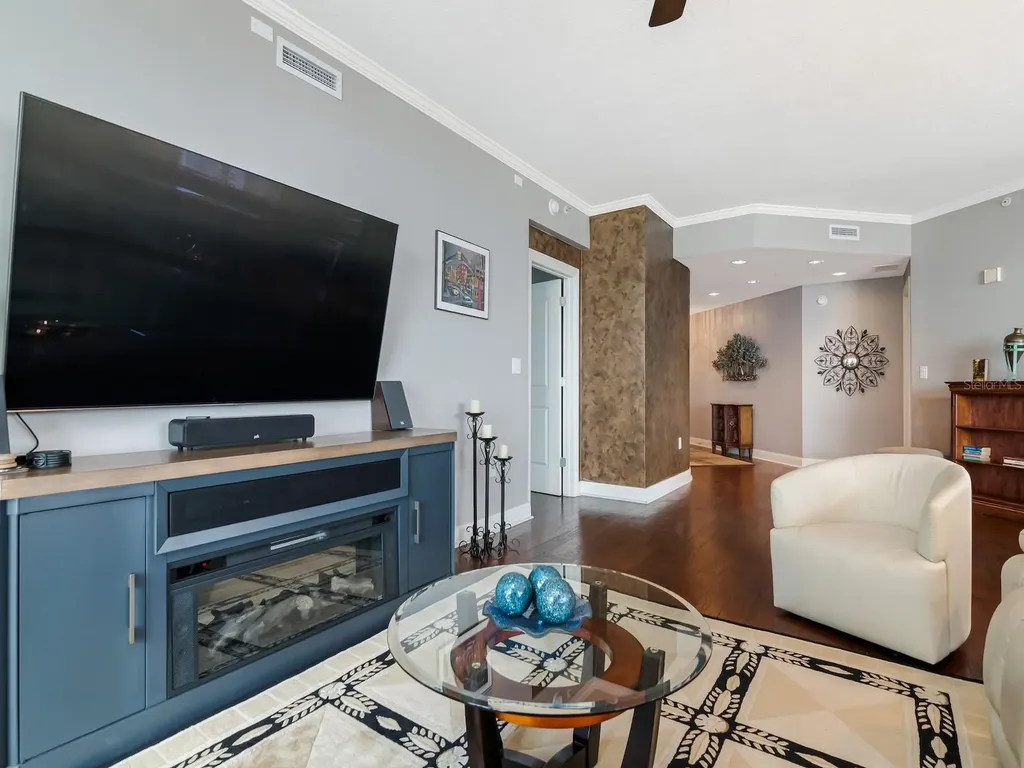 450 Knights Run Avenue Tampa FL 33602