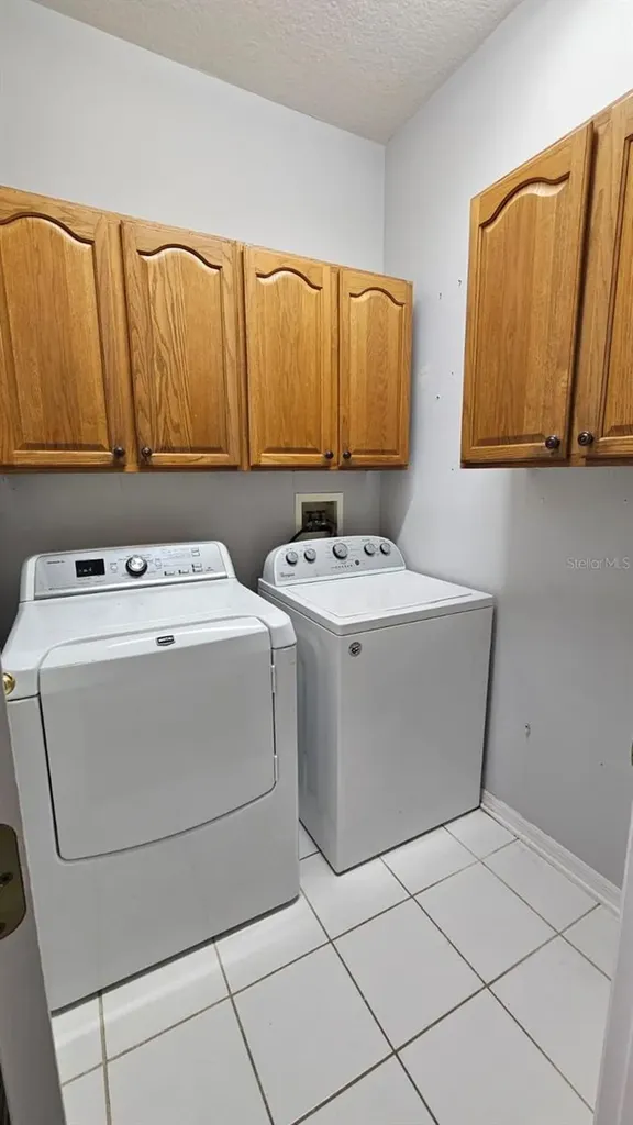 2713 Barnsley Lane Kissimmee FL 34744