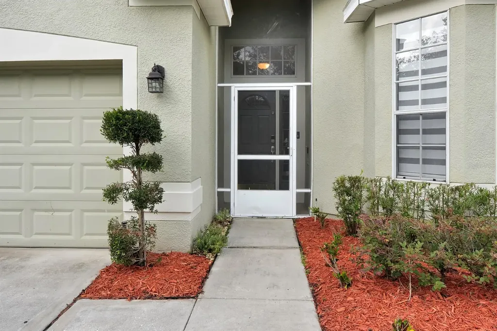 2713 Barnsley Lane Kissimmee FL 34744