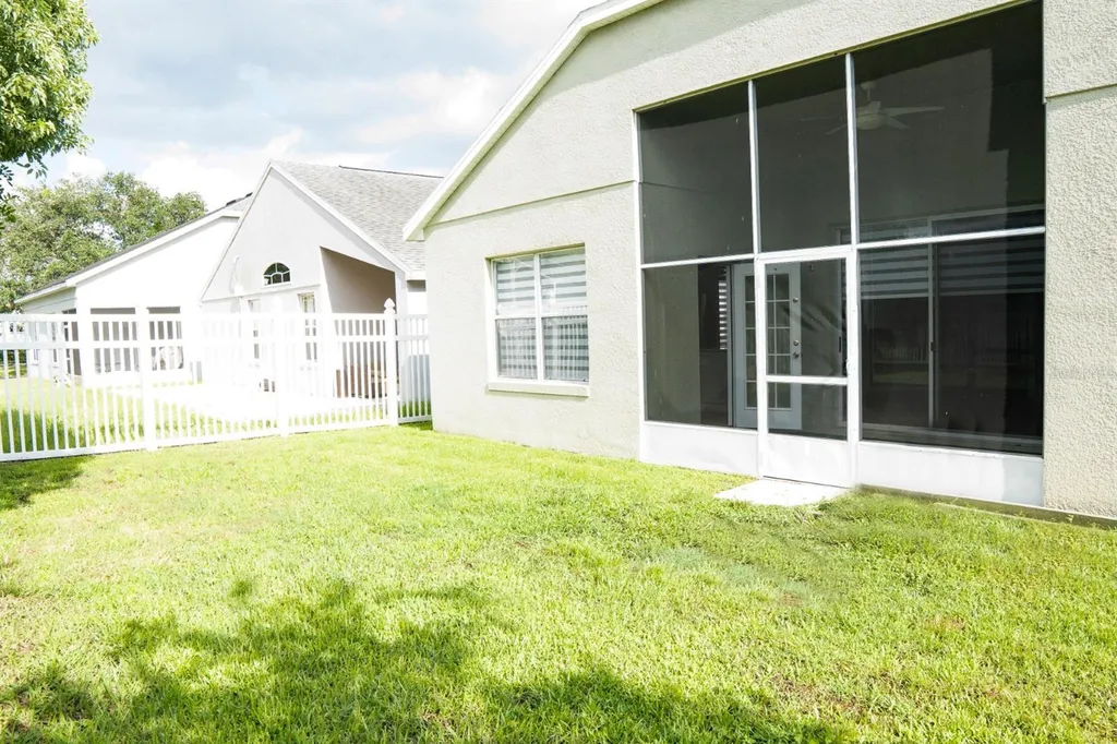 2713 Barnsley Lane Kissimmee FL 34744