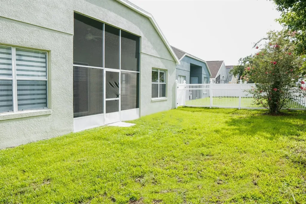 2713 Barnsley Lane Kissimmee FL 34744