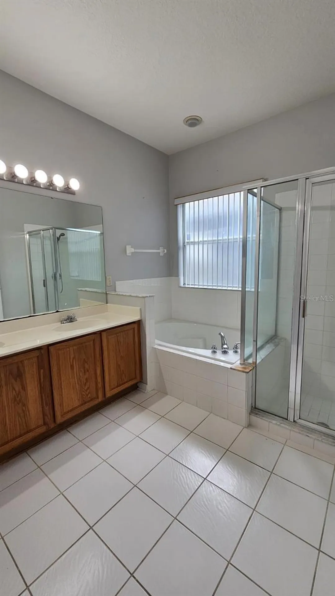 2713 Barnsley Lane Kissimmee FL 34744