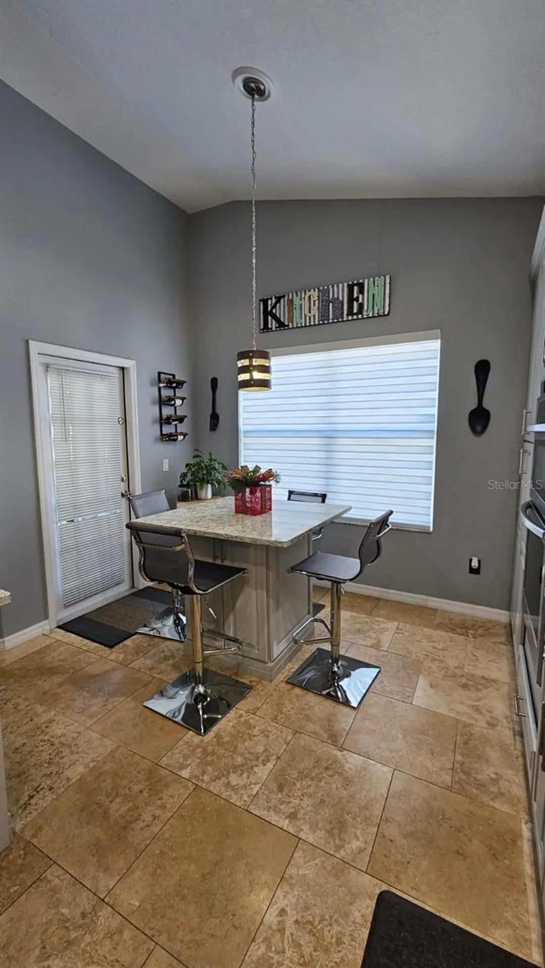 2713 Barnsley Lane Kissimmee FL 34744
