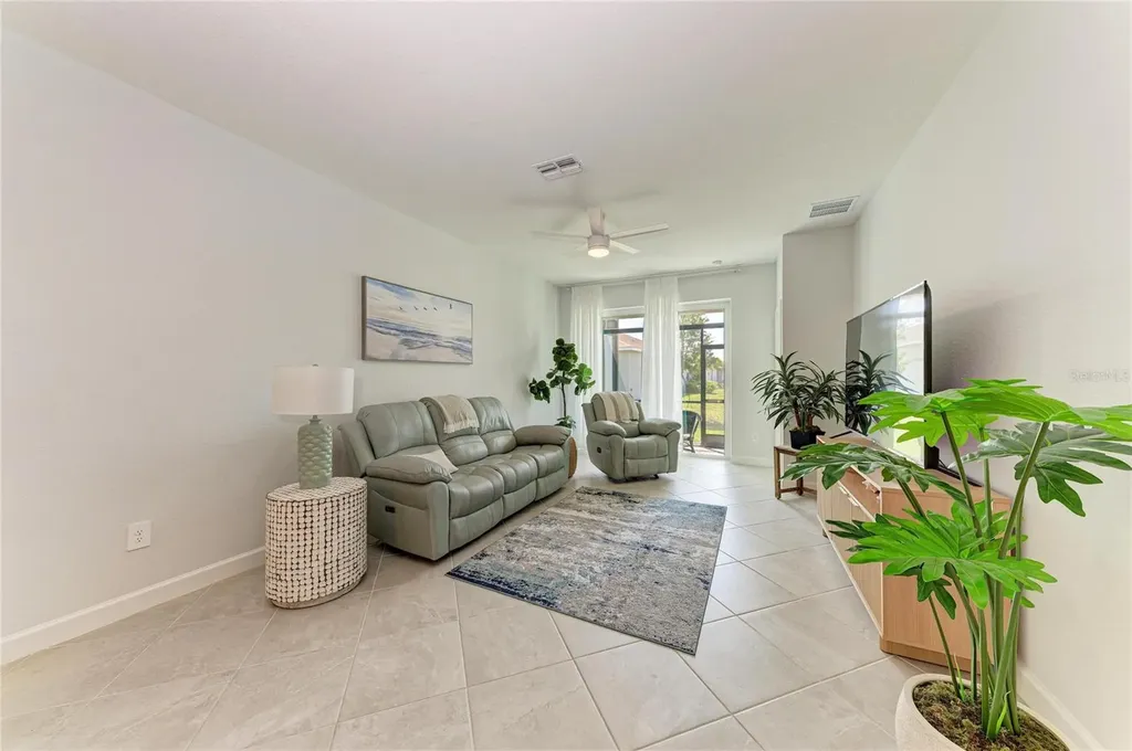 8682 Seasalt Loop Englewood FL 34224