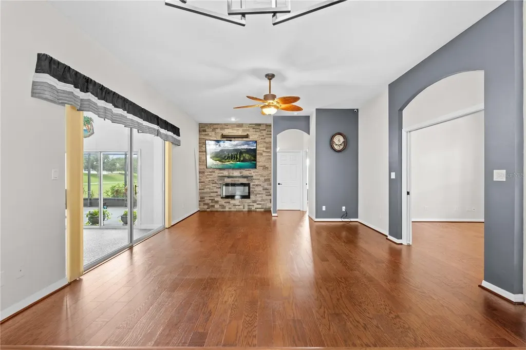 25501 Maurepas Lane Leesburg FL 34748