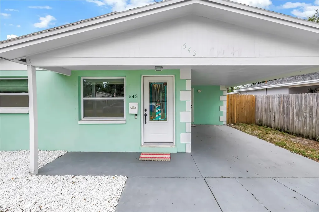 543 72nd Ave N St Petersburg FL 33702