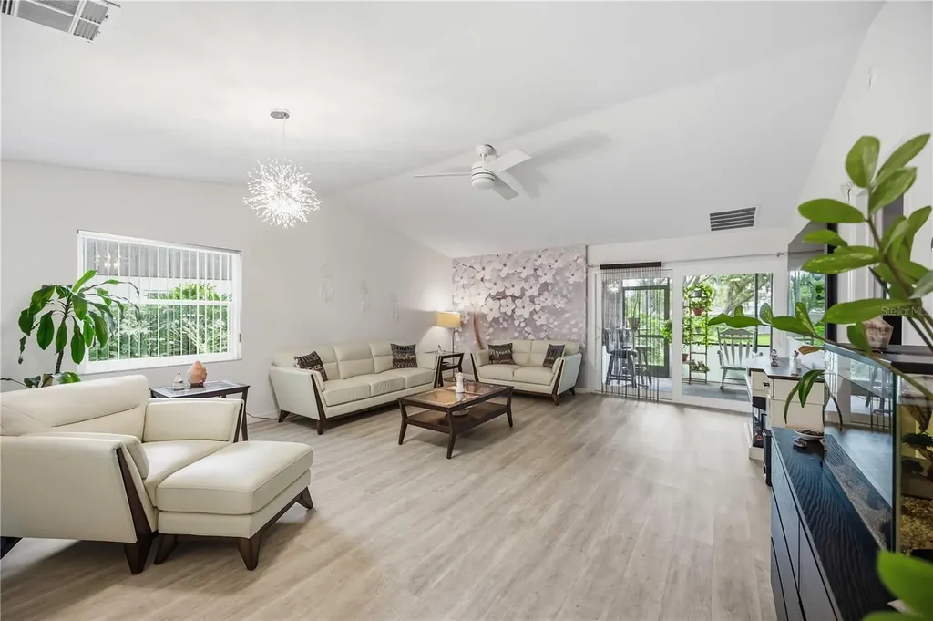 266 Oak Hill Drive Sarasota FL 34232