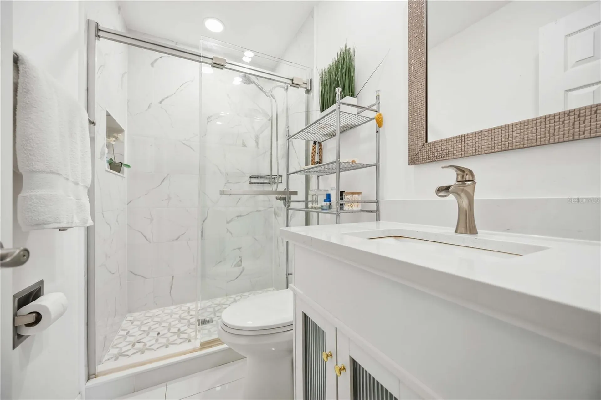 266 Oak Hill Drive Sarasota FL 34232