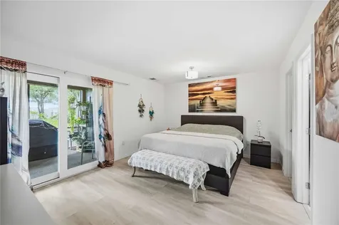 266 Oak Hill Drive Sarasota FL 34232