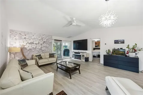 266 Oak Hill Drive Sarasota FL 34232