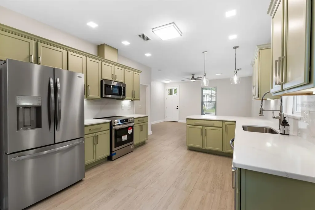 5005 NW 11th Place Gainesville FL 32605