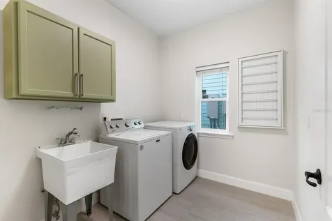 5005 NW 11th Place Gainesville FL 32605