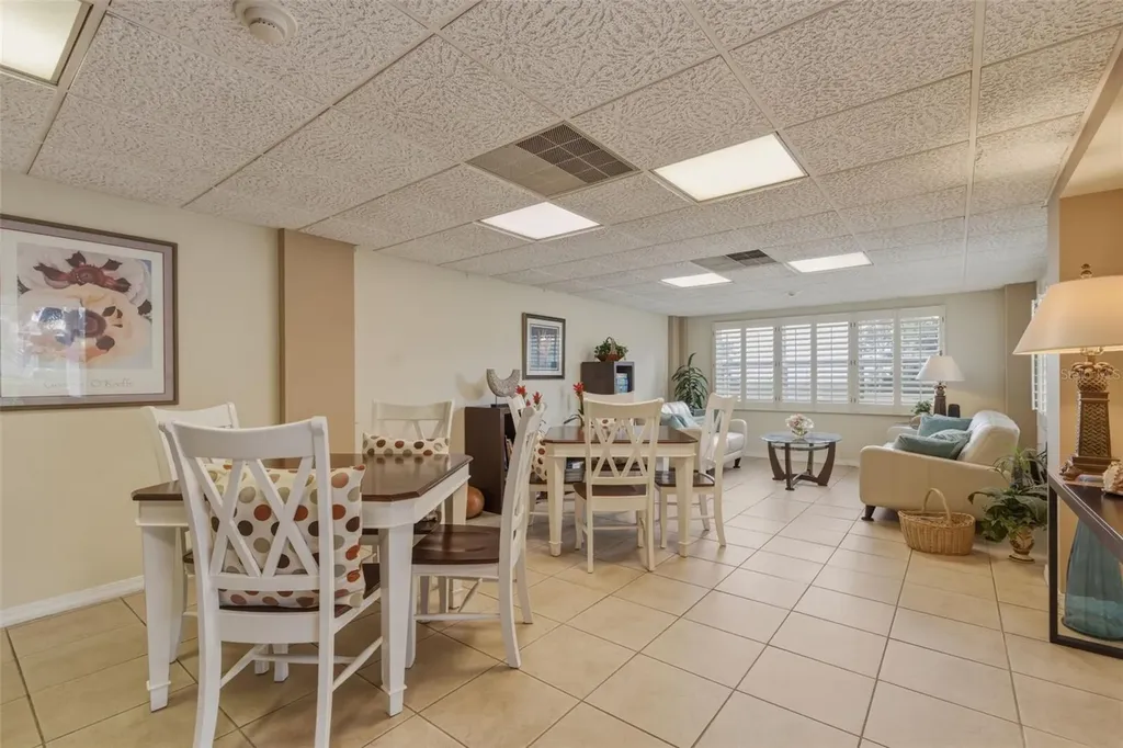 1100 N Shore Drive NE St Petersburg FL 33701