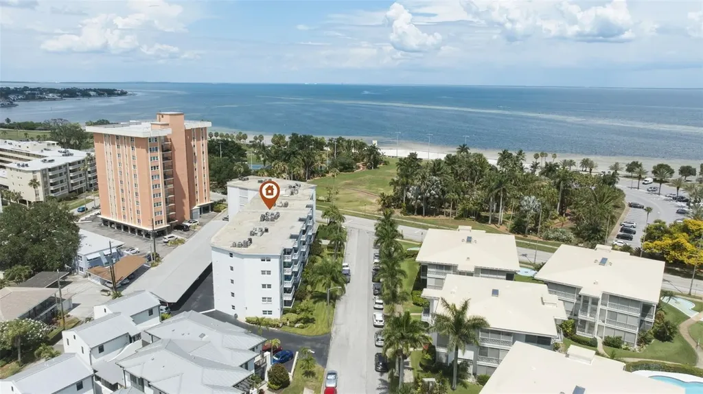 1100 N Shore Drive NE St Petersburg FL 33701
