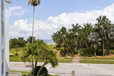 1100 N Shore Drive NE St Petersburg FL 33701