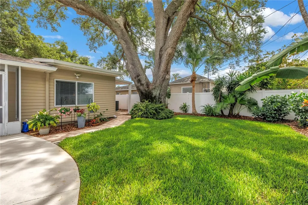 4201 27th Avenue N St Petersburg FL 33713