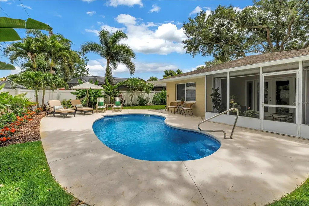 4201 27th Avenue N St Petersburg FL 33713