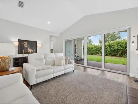268 Hampton Loop Davenport FL 33837