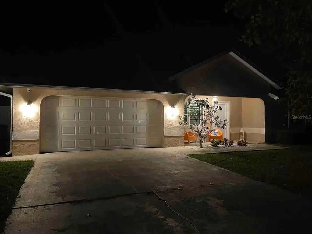 12 Lytton Lane Palm Coast FL 32137