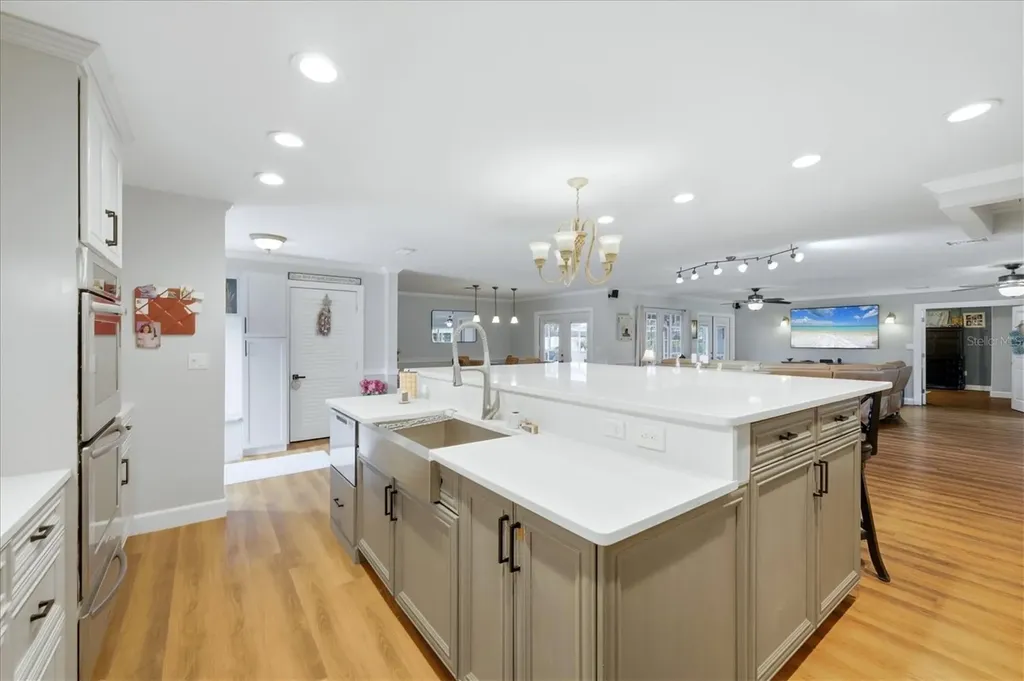 7714 N Leewynn Drive Sarasota FL 34240