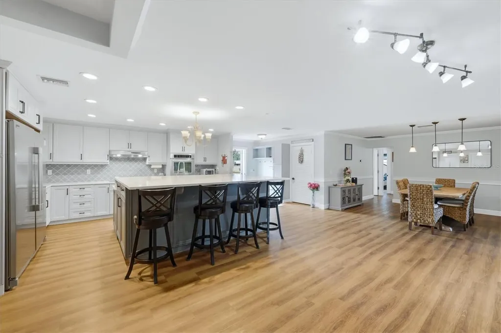 7714 N Leewynn Drive Sarasota FL 34240