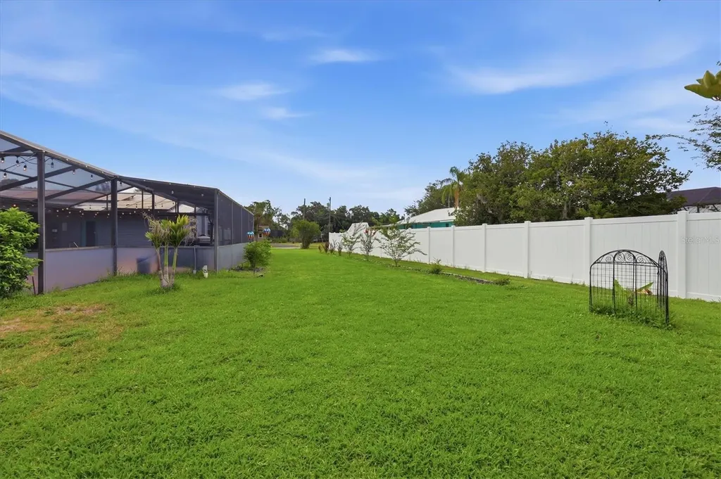 7714 N Leewynn Drive Sarasota FL 34240
