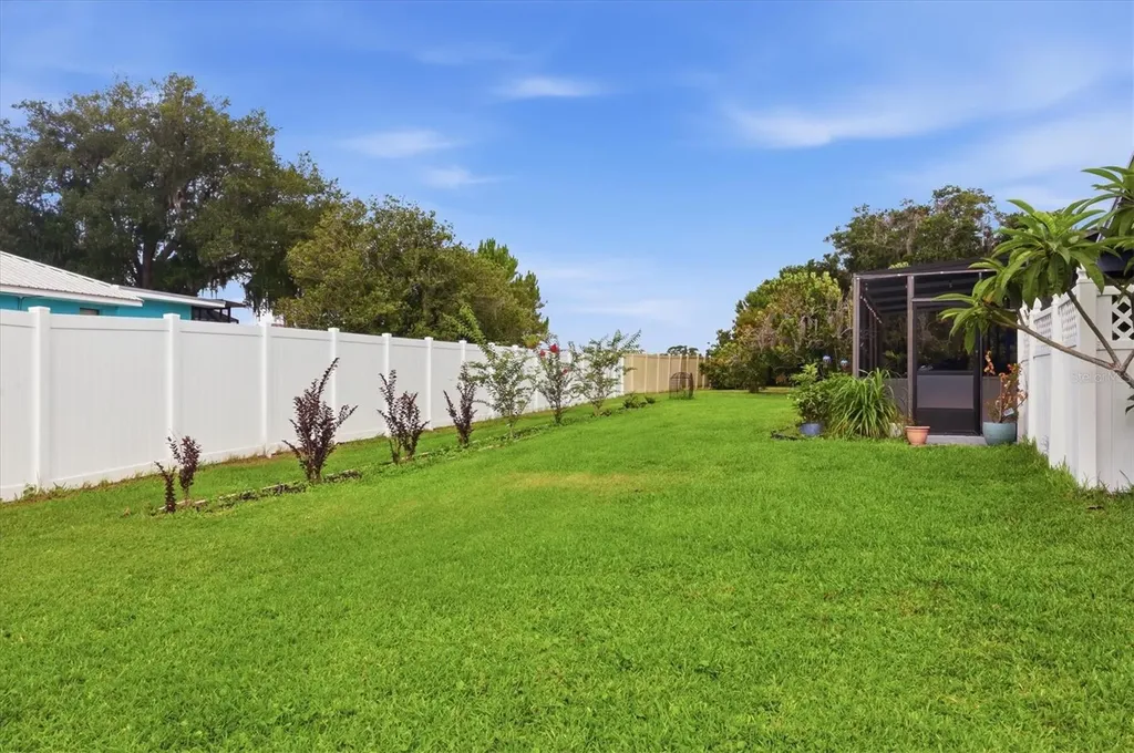 7714 N Leewynn Drive Sarasota FL 34240