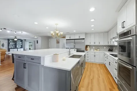 7714 N Leewynn Drive Sarasota FL 34240