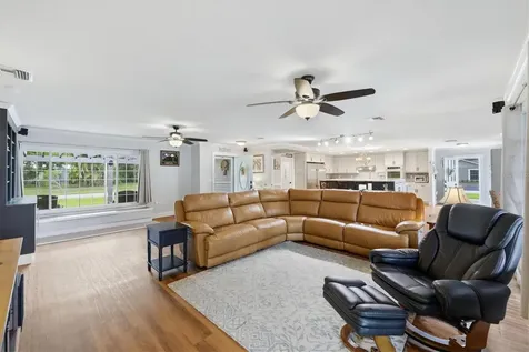 7714 N Leewynn Drive Sarasota FL 34240