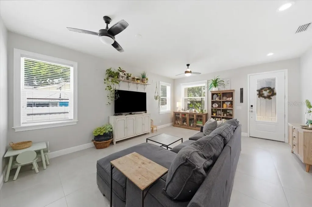1808 W Cluster Avenue Tampa FL 33604