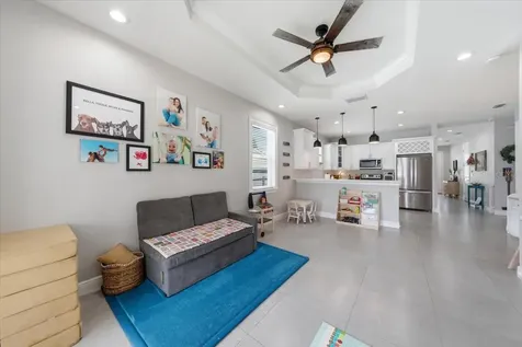 1808 W Cluster Avenue Tampa FL 33604