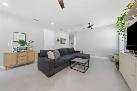 1808 W Cluster Avenue Tampa FL 33604