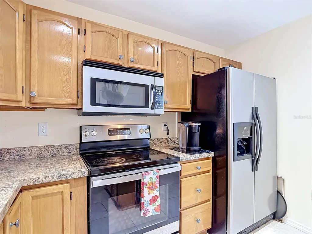39033 6th Avenue Zephyrhills FL 33542