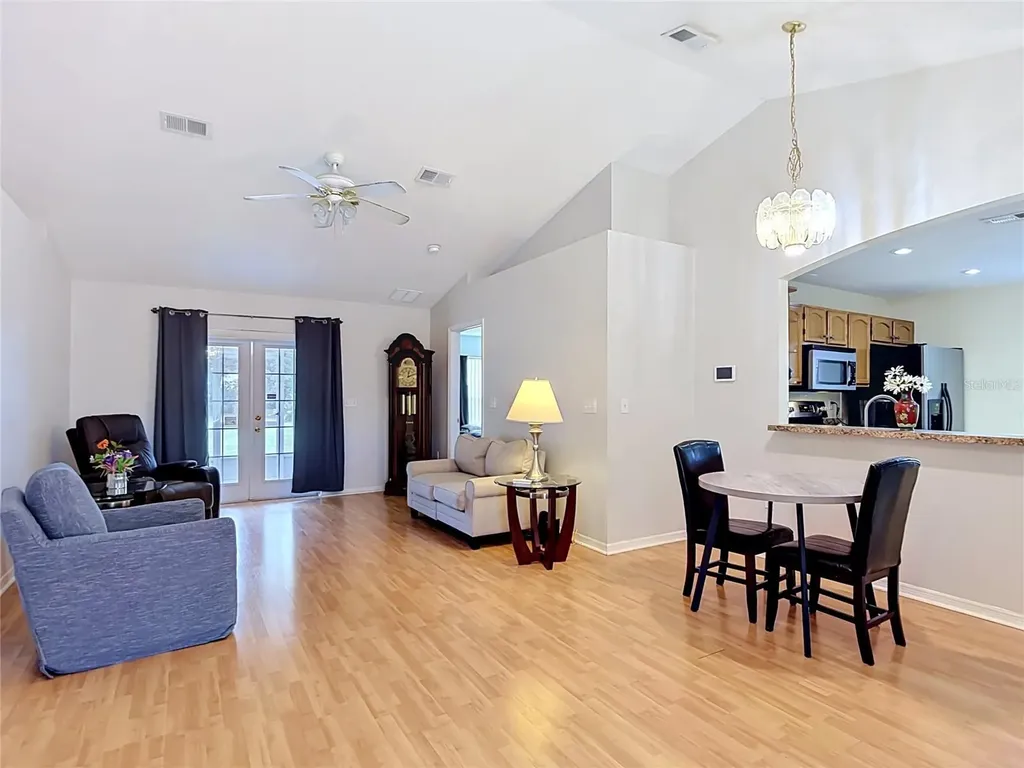 39033 6th Avenue Zephyrhills FL 33542