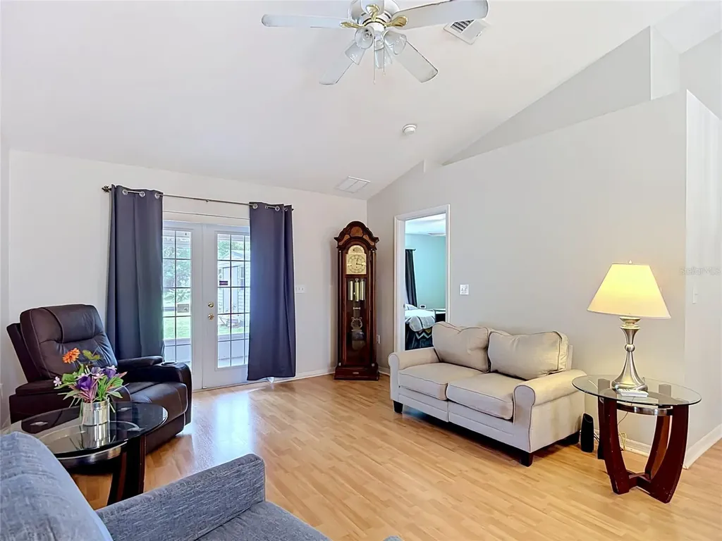 39033 6th Avenue Zephyrhills FL 33542