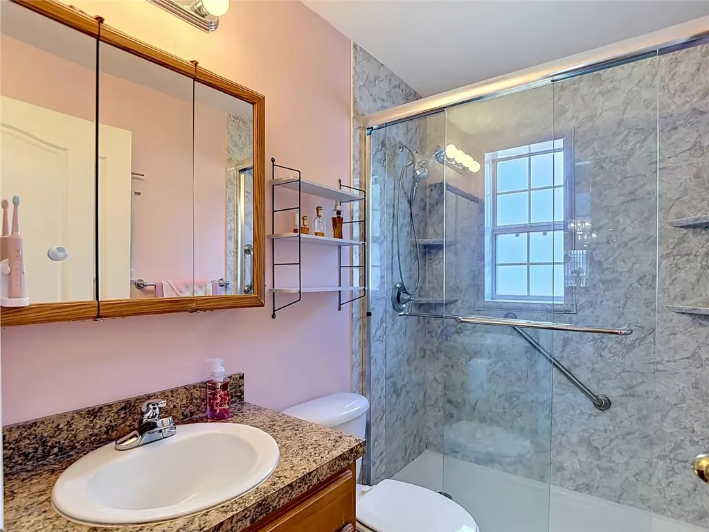 39033 6th Avenue Zephyrhills FL 33542