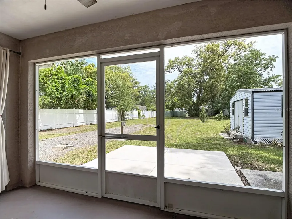 39033 6th Avenue Zephyrhills FL 33542