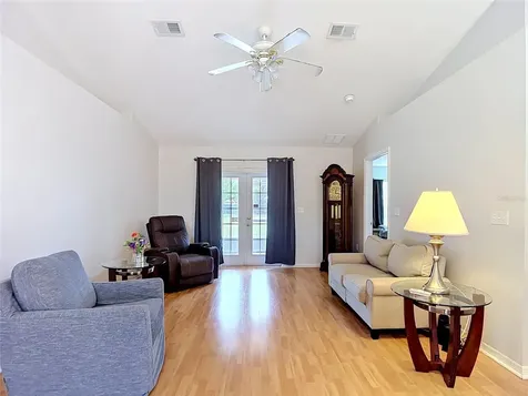 39033 6th Avenue Zephyrhills FL 33542