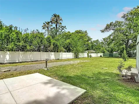 39033 6th Avenue Zephyrhills FL 33542