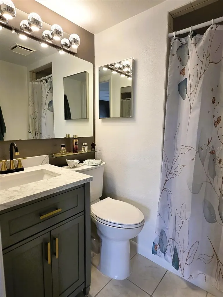 1761 Cupecoy Circle Lutz FL 33558