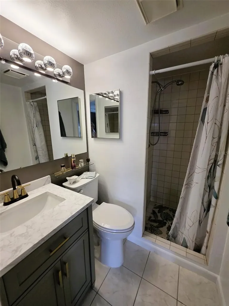 1761 Cupecoy Circle Lutz FL 33558