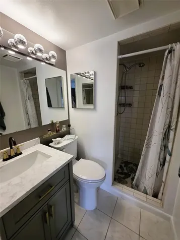 1761 Cupecoy Circle Lutz FL 33558